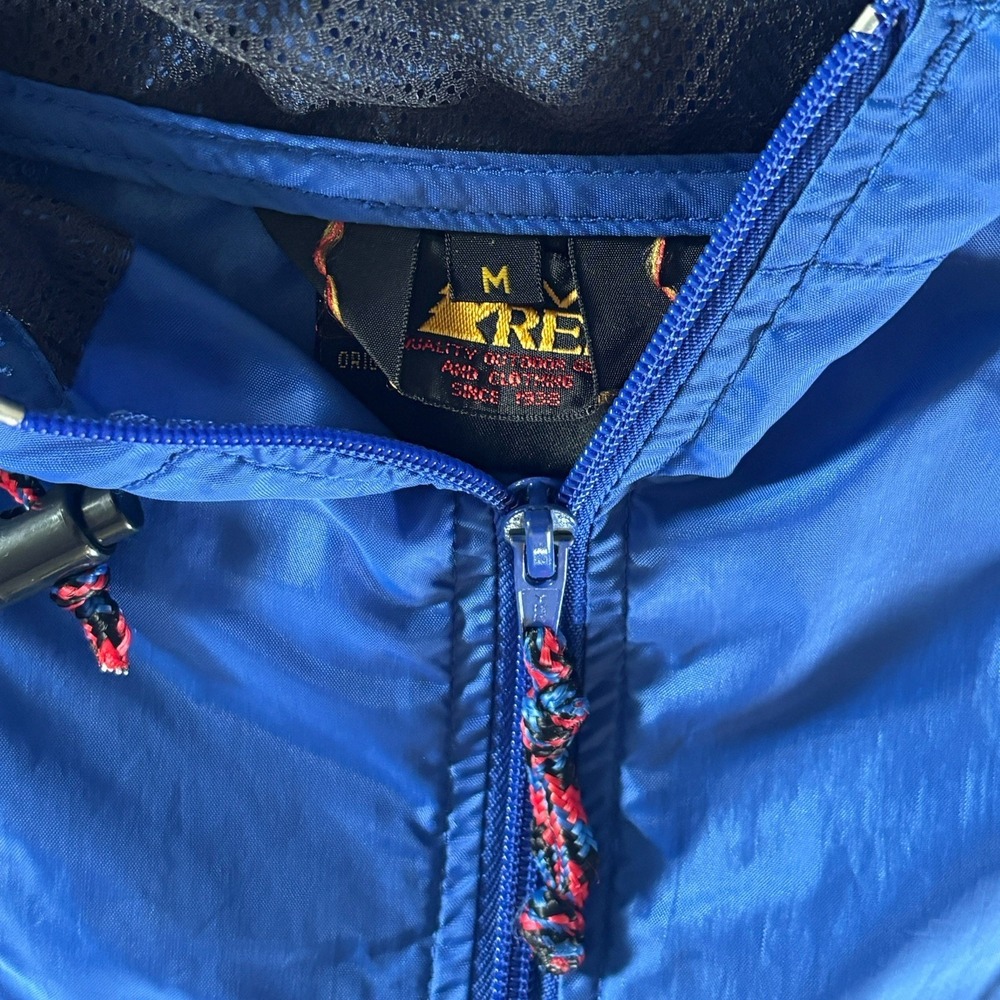 REI Co-op Men's Hooded Lightweight Mesh Lined Rain Jacket Medium Royal Blue - Picture 4 of 9